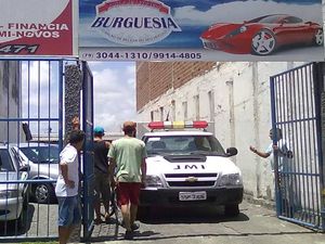 Homem morre esmagado por veículo em Aracaju