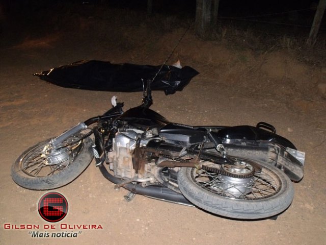 Jovem morre ao colidir motocicleta em cerca de arame farpado.