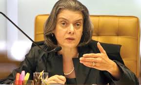 Cármen Lúcia é eleita presidente do Tribunal Superior Eleitoral 