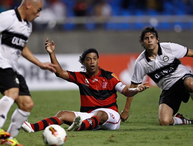  Flamengo abre 3 a 0 no Engenhão, mas cede empate ao Olimpia no fim