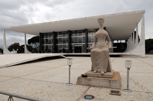   Déda visita obras da Escola Técnica Estadual de Petróleo e Gás