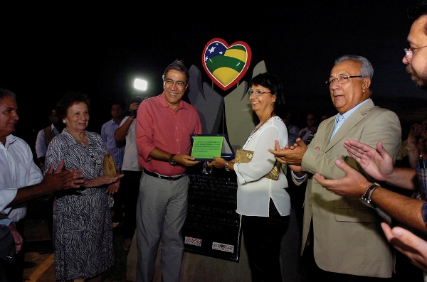    Governador entrega rodovia entre os municípios de Capela e Nossa Senhora das Dores