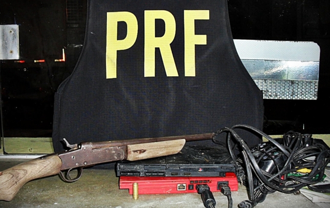 PRF apreende menor por porte ilegal de arma de fogo em São Cristóvão