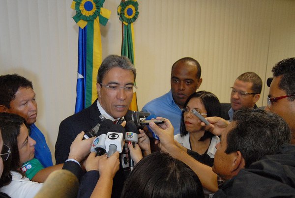  Ex-prefeito Paulinho da Varzinhas e sua esposa foram acionados judicialmente pelo Ministério Público