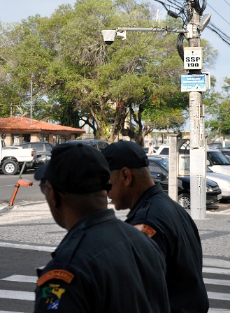 Polícia registra 744 ocorrências entre a noite do sábado e a madrugada do domingo