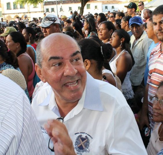   Confirmado: prefeito Alex Rocha desiste da reeleição e vai apoiar Betinho como sucessor