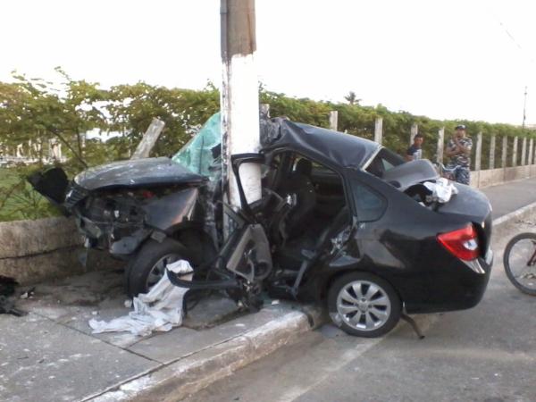 Acidente grave mata estudante e deixa dois jovens feridos em Aracaju