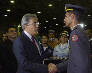 Filho do deputado Gilson Andrade pula do décimo primeiro andar