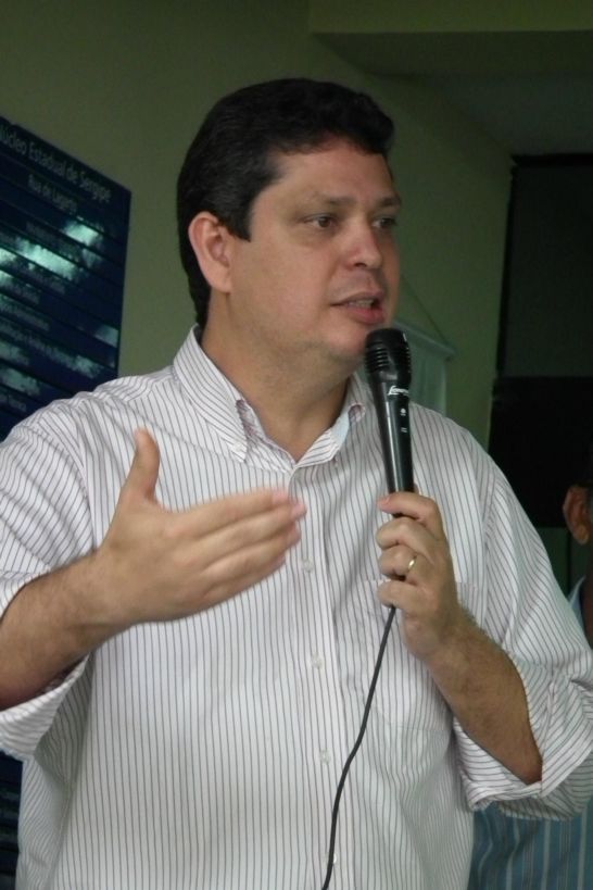 Márcio Macêdo apresenta indicações ao MEC para aprimorar transporte escolar