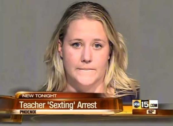 Professora é presa por relações sexuais com aluna de 14 anos