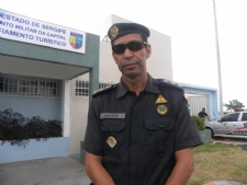 População constrói posto policial em São Cristóvão