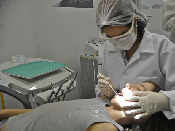 27 milhões de brasileiros nunca foram ao dentista, diz ABO