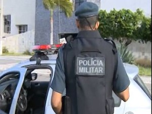   Homens assaltam banco e roubam armas dos vigilantes , em Aracaju