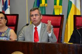 João Alves é empossado prefeito de Aracaju