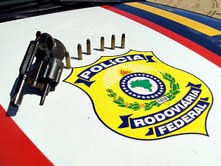 Homem é preso pela polícia com revolver 38 em Rosário do Catete