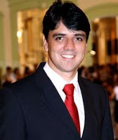 Aécio é eleito presidente do PSDB com 97,3% dos votos do partido