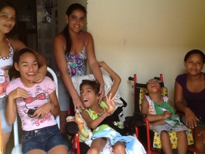 Crianças especiais estão sem transporte para fazer fisioterapia em São Cristóvão