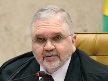 MPF de Minas analisa declaração sobre elo entre Lula e mensalão
