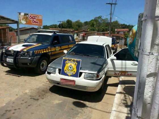 PRF recupera Táxi em Nossa Senhora do Socorro, 10 minutos após o roubo