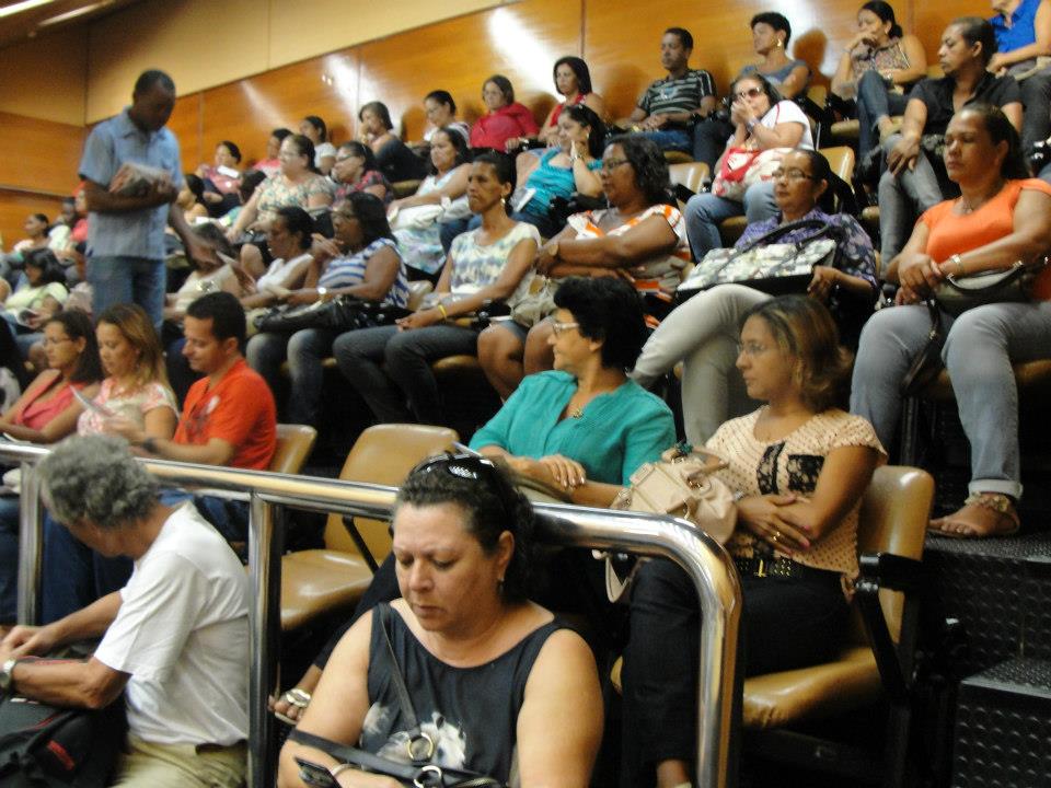 Professores de São Cristóvão ocupam as galerias da Assembleia Legislativa
