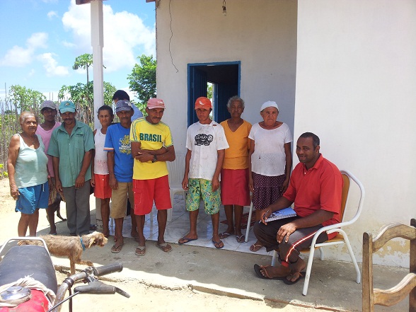 Moradores de Assentamento de Itaporanga comemoram a chegada de energia elétrica