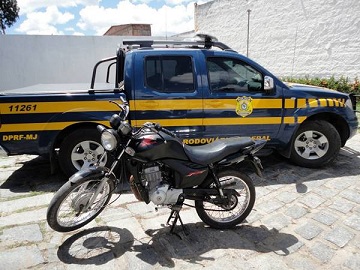   Polícia Rodoviária Federal recupera moto roubada em Estância