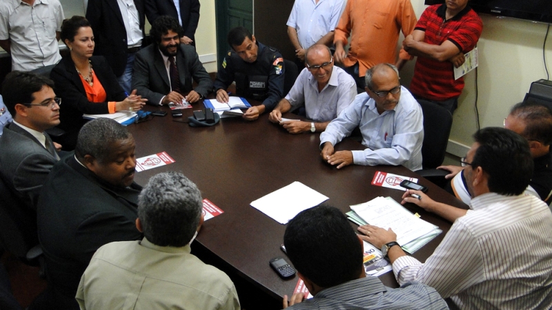 Ao STF, Alves diz que projeto que afeta partidos respeitou Constituição