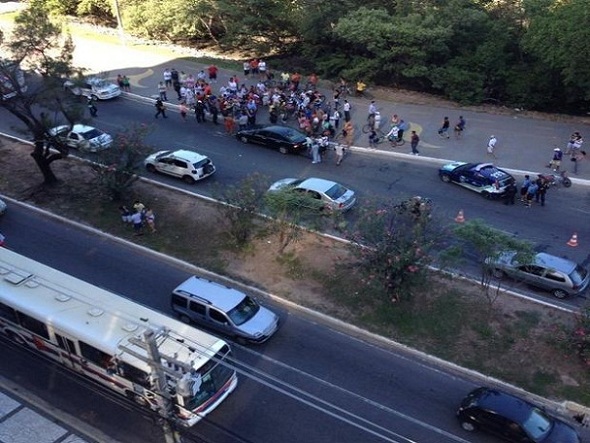 Morre motociclista que foi atropelado durante discussão na Avenida Beira Mar