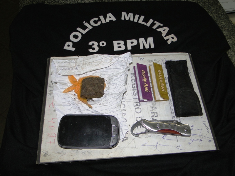 Polícia Militar apreende droga e arma branca em Frei Paulo