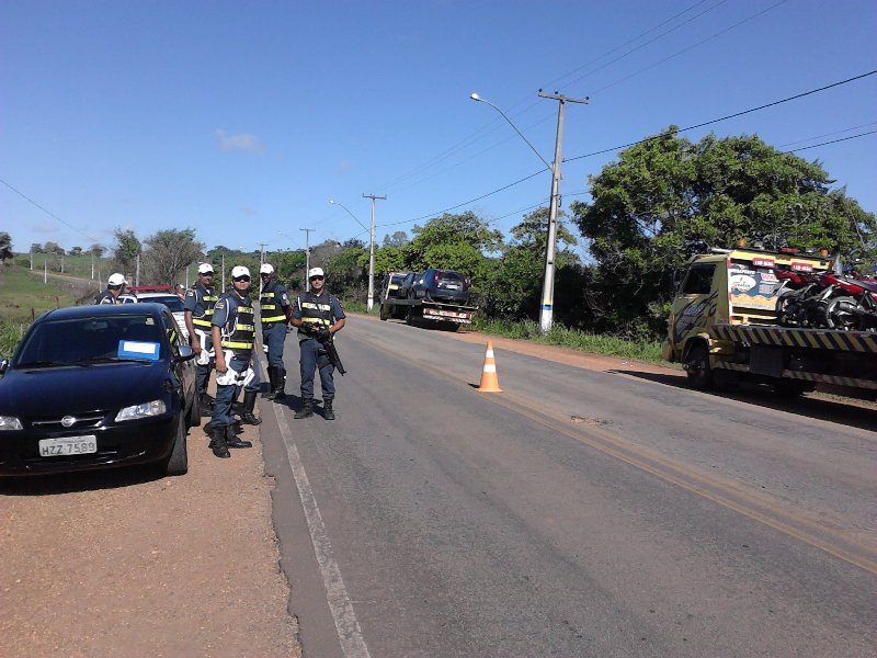 PM apreende 24 veículos durante operação em rodovias de Capela e Japaratuba