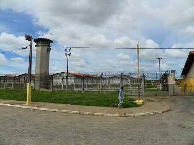 Oito presos fogem do complexo penitenciário de São Cristóvão