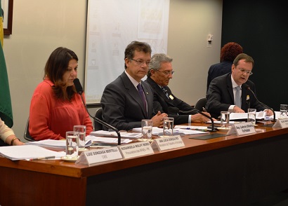 Laércio Oliveira preside audiência pública em defesa de entidades filantrópicas