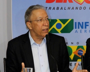 Deputado Raimundo Vieira parabeniza prefeita de Itaporanga pela abertura dos festejos juninos