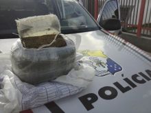 Polícia apreende 5 kg de maconha em Simão Dias
