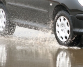  PRF/SE orienta motoristas como dirigir em pista molhada; veja 10 dicas