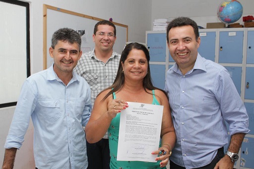 Heleno Silva anuncia reforma de 22 escolas em Canindé