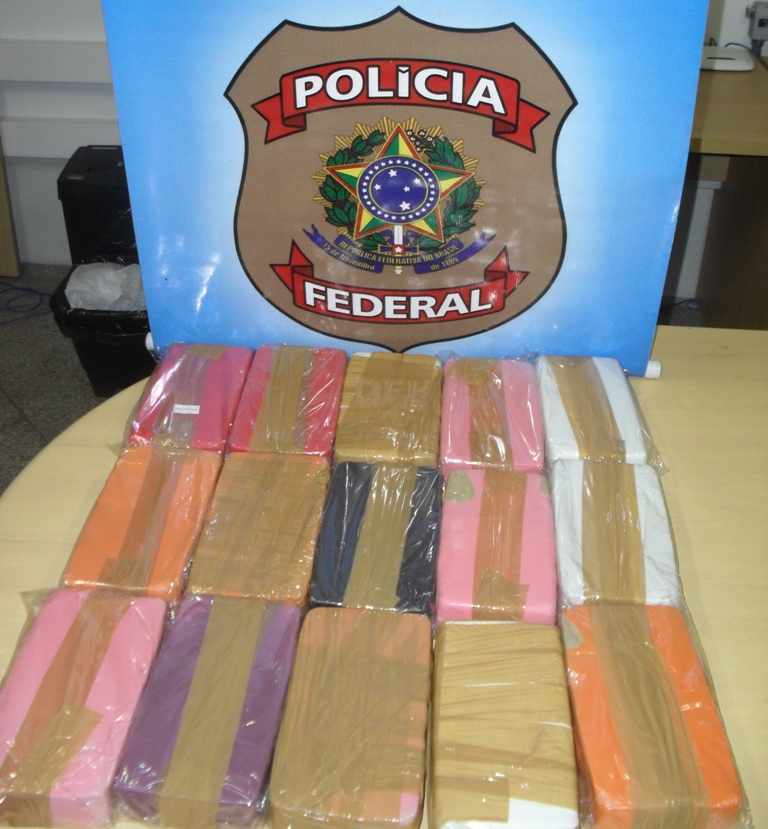  Polícia Federal apreende mais de 20 kg de drogas e prende 2 pessoas em Sergipe