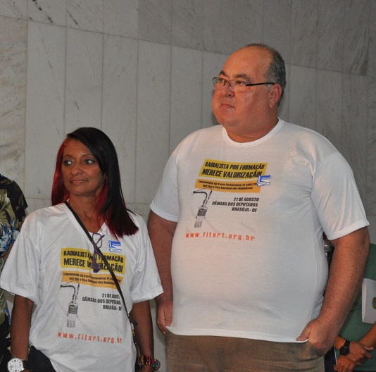 Parlamentares do PSC defendem piso nacional unificado para radialistas