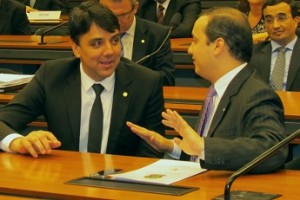 Fábio Reis parabeniza Valadares pela presidência da Comissão de Turismo e Desporto. (Divulgação)
