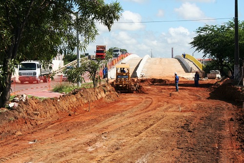 Caminhões são apreendidos por descarte ilegal de resíduo em Aracaju