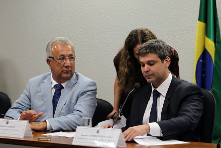 Marcelo Déda defende Silvio Santos para presidência do PT