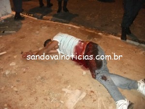 Policial militar reage à tentativa de roubo e apreende arma na avenida Augusto Maynard
