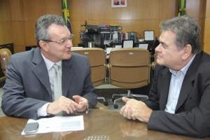  A parceria permitirá que o encaminhamento dos processos do Sergipeprevidência que tramitam na Corte de Contas, a partir de 2014, seja feito de forma digitalizada. (Foto: Cleverton Ribeiro) 