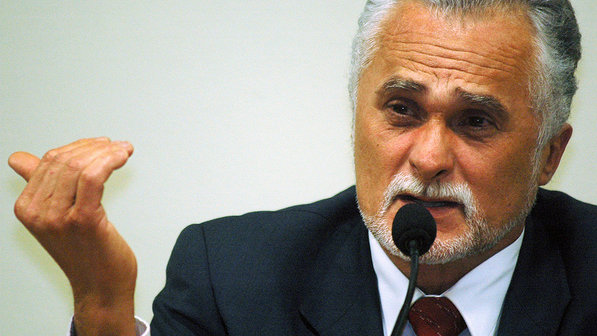 José Genoino pede aposentadoria por invalidez na Câmara