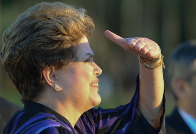 Dilma lidera a corrida para 2014