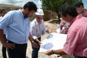 O Secretário de Estado da Infraestrutura, Valmor Barbosa, esteve em Maruim onde realizou avaliações técnicas sobre os serviços da ponte do bairro Lachêz.