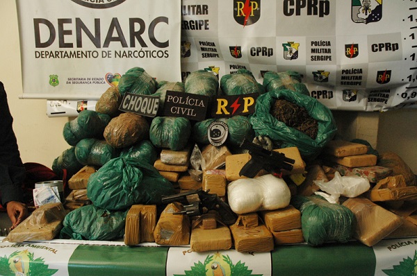 Polícia prende traficantes e apreende mais de 110 quilos de drogas da Invasão do Pantanal, em Aracaju