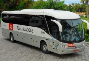  Em Alagoas, Bando armado rende motorista de ônibus interestadual e faz arrastão em passageiros.(Divulgação)