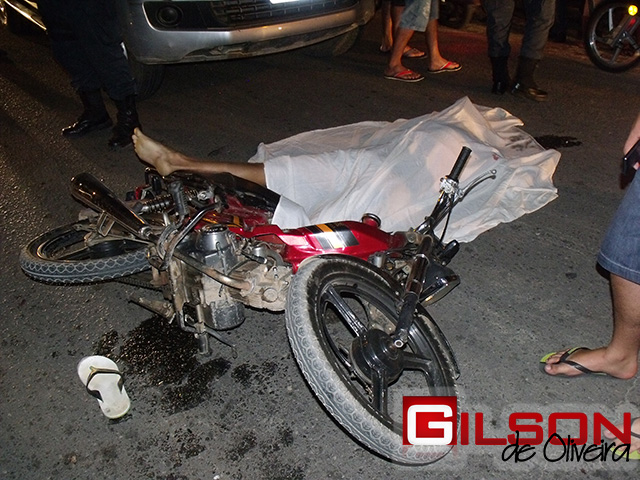 Motociclista morre após colisão com ônibus na Atalaia Nova