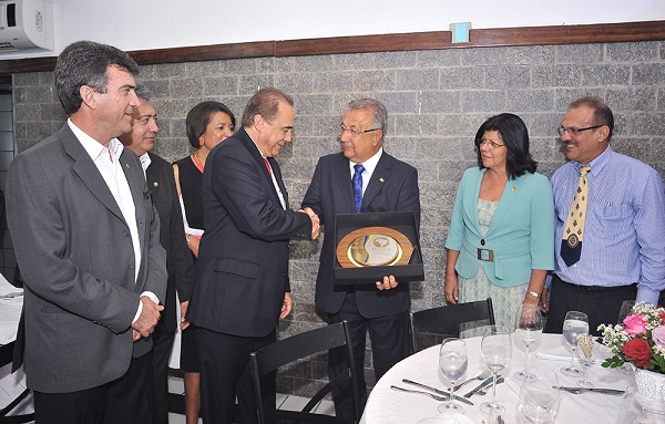 Governador recepciona deputados que participam da IV Reunião da Unale realizada em Sergipe